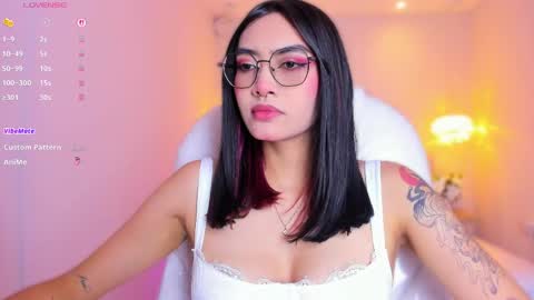 Snapshot of azurakindong chatting on April 15, 2026, 7:21 pm Azura online show from April 15, 2026, 7:21 pm