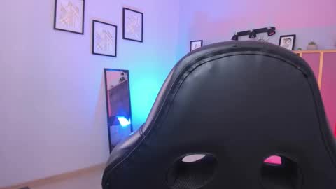 Snapshot of azurra_amatto2 chatting on October 18, 2025, 8:42 pm Azurra  online show from October 18, 2025, 8:42 pm