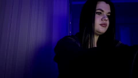 Snapshot of azzieyerbich chatting on July 6, 2026, 7:05 pm Elara online show from July 6, 2026, 7:05 pm