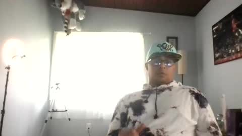 Snapshot of b0urb0n7 chatting on October 27, 2025, 4:22 pm Bourbon online show from October 27, 2025, 4:22 pm