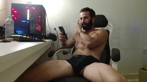 Snapshot of b0ycan chatting on May 2, 2026, 12:15 am b0ycan online show from May 2, 2026, 12:15 am