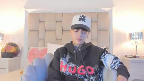 Anny online show from October 15, 2025, 11:54 am