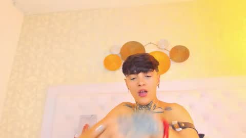 Anny online show from November 15, 2025, 4:10 am