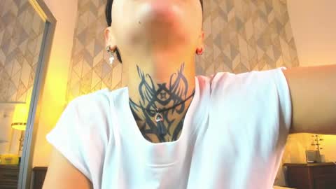 Anny online show from May 8, 2026, 3:45 am