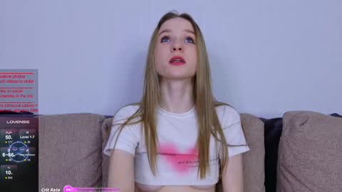 b4by_emilia online show from November 10, 2025, 6:23 am