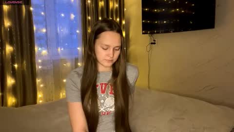 Anny Simpson online show from December 18, 2025, 10:10 am