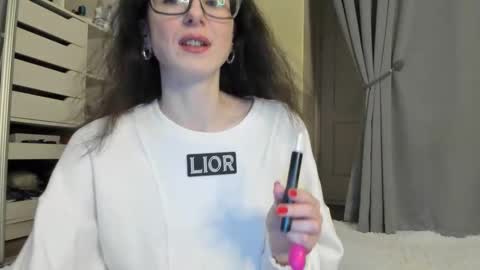 babby_jewel online show from November 20, 2025, 11:10 am