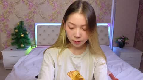 Snapshot of babby_rabbit_ chatting on January 3, 2025, 12:41 pm Cute Raby online show from January 3, 2025, 12:41 pm