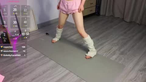 Snapshot of babby_rabbit_ chatting on February 25, 2025, 11:19 am Cute Raby online show from February 25, 2025, 11:19 am