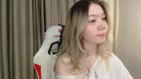 Snapshot of babby_rabbit_ chatting on October 10, 2025, 5:34 pm Cute Raby online show from October 10, 2025, 5:34 pm