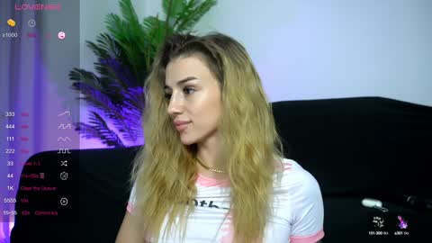 Snapshot of babbyaisha chatting on January 28, 2025, 1:08 am Inna online show from January 28, 2025, 1:08 am