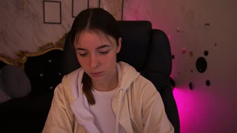 Babe online show from May 1, 2026, 6:29 am