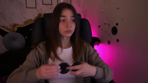 Babe online show from May 10, 2026, 6:18 am