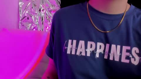 Queen B online show from September 30, 2025, 5:29 pm