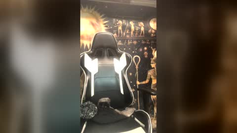 babecalvinwatts online show from February 7, 2026, 3:54 am