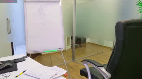 Olivia and Lexi online show from March 12, 2025, 8:30 am