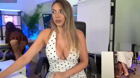 Olivia and Lexi online show from June 13, 2026, 5:16 am