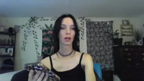Fern Browning online show from September 17, 2025, 3:57 pm