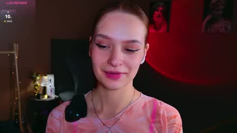 baby1cute1face online show from May 2, 2026, 2:55 pm