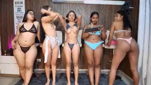 hotgirls online show from September 9, 2025, 11:10 am
