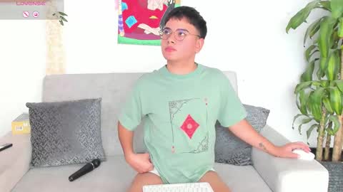 Snapshot of baby_angel_19 chatting on November 20, 2025, 2:17 pm Anngel online show from November 20, 2025, 2:17 pm