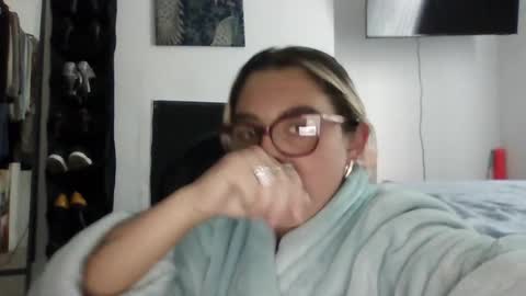 baby_girls2224 online show from April 22, 2026, 6:42 pm