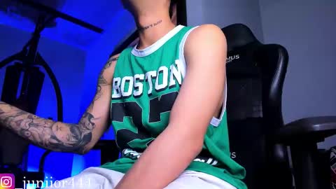 Junior       Independent Model online show from December 21, 2025, 4:30 am