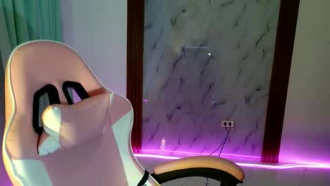 Snapshot of baby_kel chatting on March 7, 2026, 12:24 pm baby_kel online show from March 7, 2026, 12:24 pm