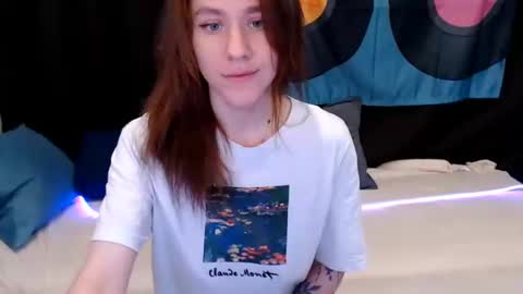 baby_kitte online show from December 23, 2024, 4:01 am
