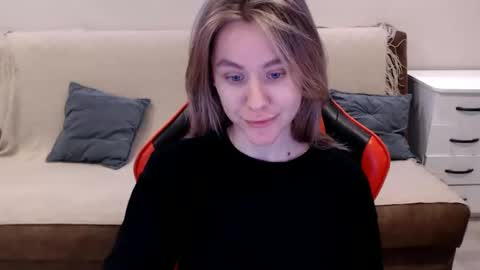baby_kitte online show from January 21, 2025, 5:49 am