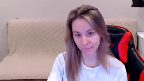 baby_kitte online show from February 9, 2025, 2:49 am