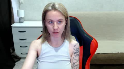 Snapshot of baby_kitte chatting on October 18, 2025, 9:10 am baby_kitte online show from October 18, 2025, 9:10 am