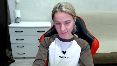 Snapshot of baby_kitte chatting on October 20, 2025, 12:49 pm baby_kitte online show from October 20, 2025, 12:49 pm