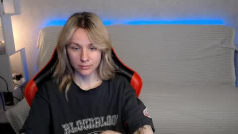 baby_kitte online show from May 13, 2026, 4:10 am