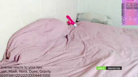 Hello guys Welcome in my room im Chloe online show from February 5, 2025, 12:31 am