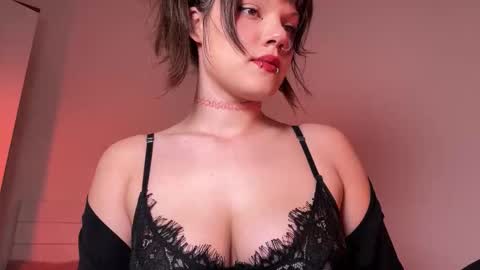 Snapshot of baby_meimei chatting on September 27, 2025, 4:28 am mei online show from September 27, 2025, 4:28 am