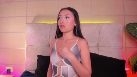 Snapshot of baby_moo chatting on September 27, 2025, 12:26 am Moon online show from September 27, 2025, 12:26 am