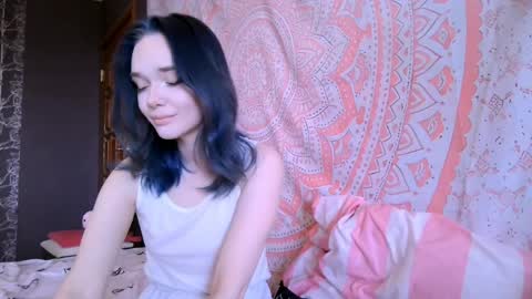 Snapshot of baby_onface chatting on April 12, 2026, 8:19 am Alice online show from April 12, 2026, 8:19 am