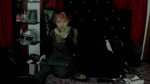 baby_punkk online show from December 3, 2024, 4:14 am