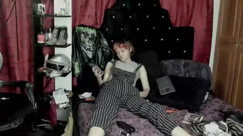 baby_punkk online show from December 3, 2024, 11:57 pm