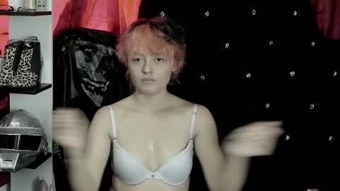 baby_punkk online show from December 4, 2024, 7:34 pm