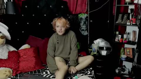 baby_punkk online show from December 19, 2024, 2:34 am