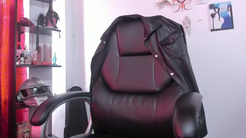 baby_punkk online show from January 27, 2025, 8:49 pm