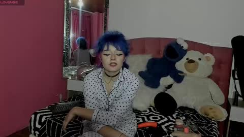 baby_punkk online show from February 22, 2025, 6:39 am