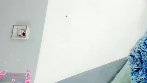 Snapshot of baby_rouss chatting on October 16, 2025, 12:06 pm Baby-Rouss online show from October 16, 2025, 12:06 pm