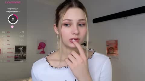 Snapshot of baby_ruth chatting on October 22, 2025, 8:30 pm Ruth online show from October 22, 2025, 8:30 pm