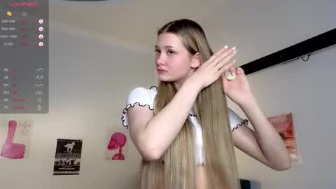 Snapshot of baby_ruth chatting on November 1, 2025, 8:44 pm Ruth online show from November 1, 2025, 8:44 pm