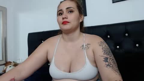 Daniella Soto online show from November 5, 2025, 3:50 am