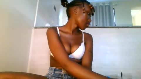 baby_smiler online show from May 18, 2026, 2:12 pm