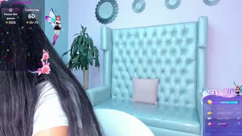 Catalina online show from March 4, 2025, 1:28 pm